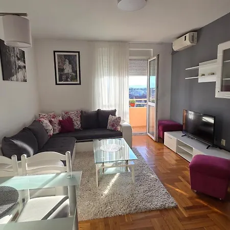 Rajka Lux Apartman Podgorica